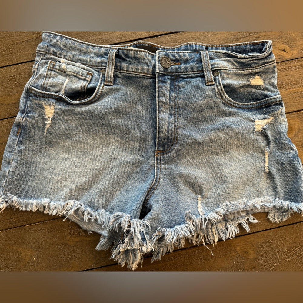 KUT ladies denim short size 4.
